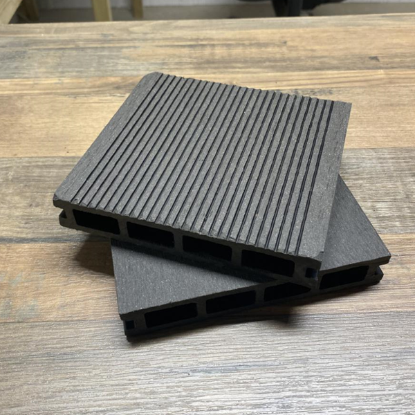 3.6m 150mm 25mm Anti Slip Reversible Boards Grey Composite Decking 